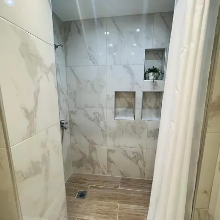 Golden Seafront Apartamento *