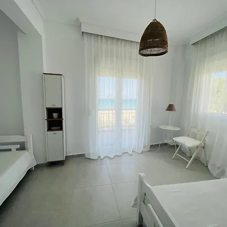 Golden Seafront Apartamento Nea Moudania
