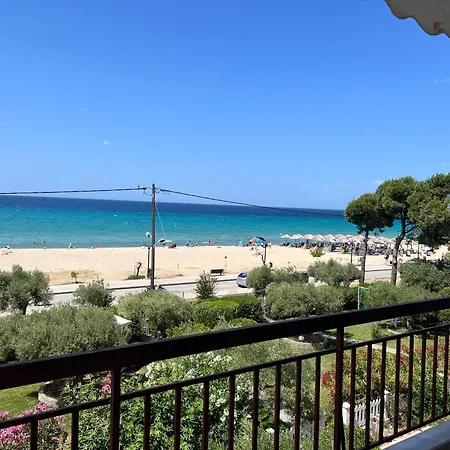 Apartment Golden Seafront