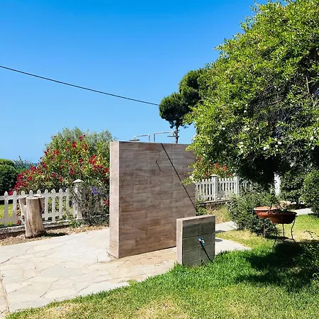 Golden Seafront Apartamento *